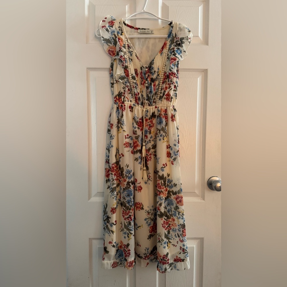 Abercrombie & Fitch Floral Cream Dress